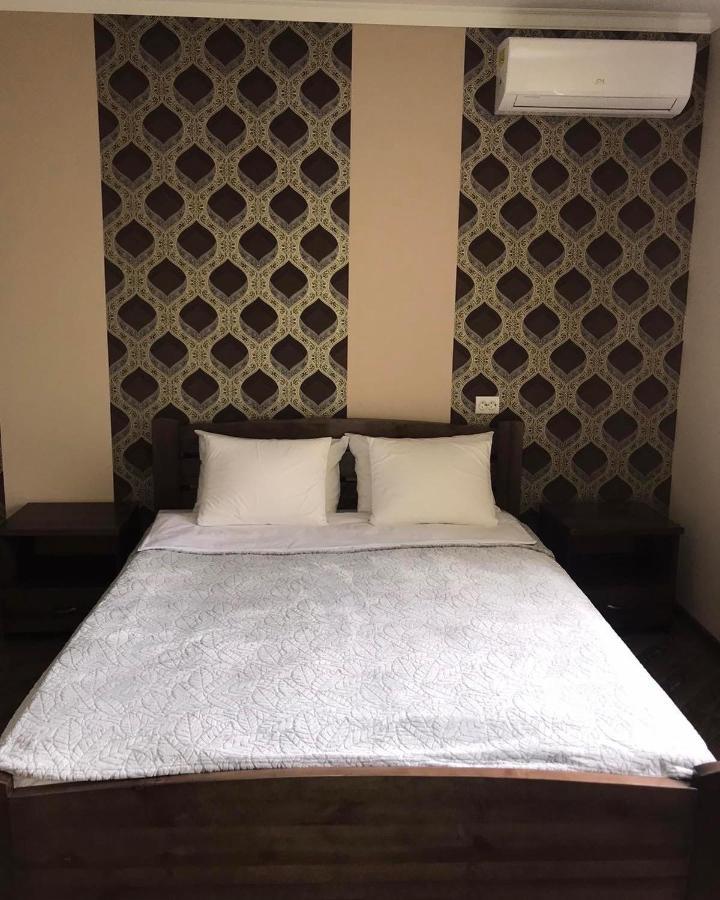 Gray Hotel 维诺吉拉季夫 外观 照片