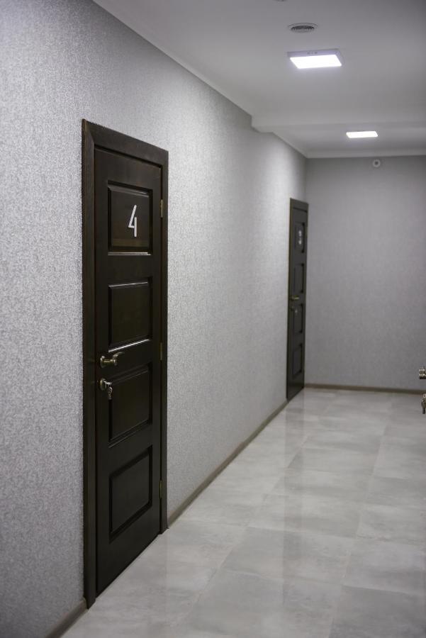 Gray Hotel 维诺吉拉季夫 外观 照片