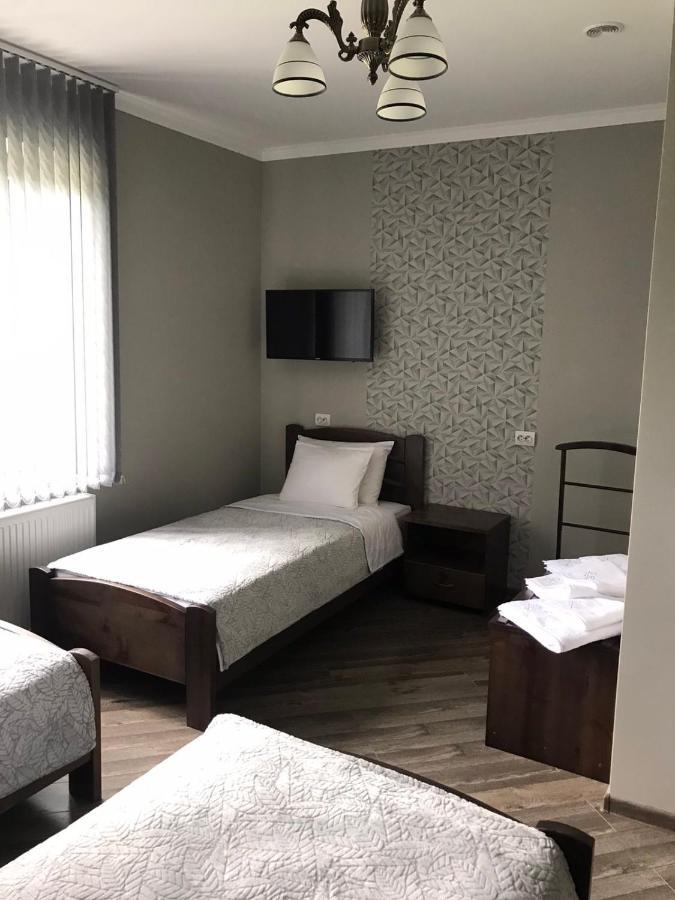 Gray Hotel 维诺吉拉季夫 外观 照片