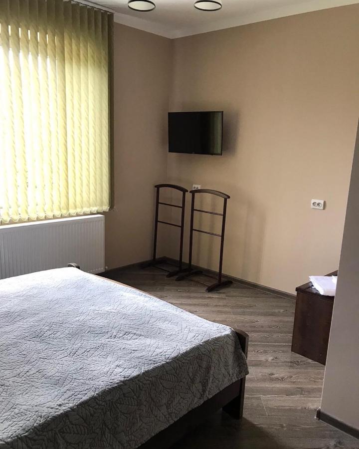 Gray Hotel 维诺吉拉季夫 外观 照片