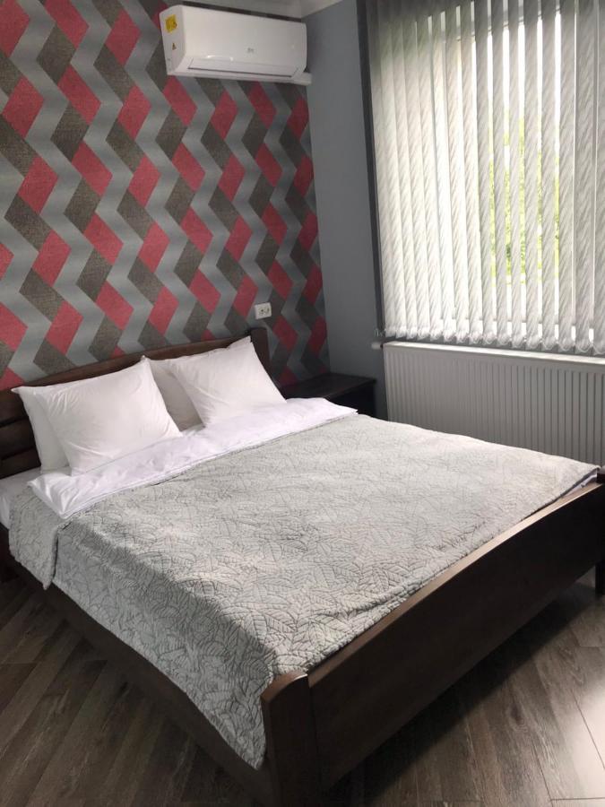 Gray Hotel 维诺吉拉季夫 外观 照片